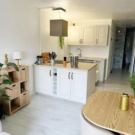 아파트 Blue Bay Home, Tennis, Piscine, Boulodrome *