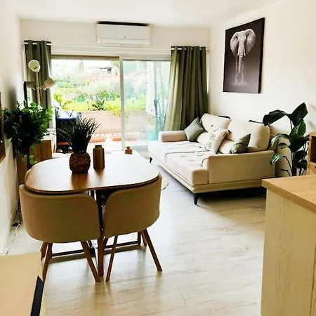 Blue Bay Home, Tennis, Piscine, Boulodrome 아파트 *
